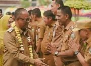 Tiba di Sarolangun, DR Bahri, S.STP, M.Si Beserta Istri Disambut Forkopimda 