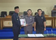 Bupati Sarolangun Sampaikan LKPJ Tahun Anggaran  2024