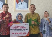 Ikut Undian Simpeda Bank Jambi, Nasabah Asal Sarolangun Ini Raih Hadiah Rp 100 Juta