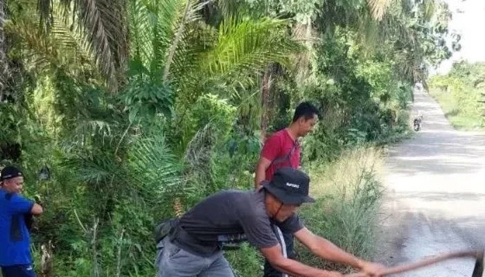 PJ Kades Bukit Murau Terus Gelorakan Semangat Bergotong Royong