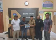 PWI Sarolangun Serahkan Donasi Rp 10 Juta Untuk Korban Bencana Sumatera