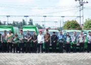 Bupati Sarolangun Kembali Serahkan 7 Unit Mobil Operasional Dokter Maju