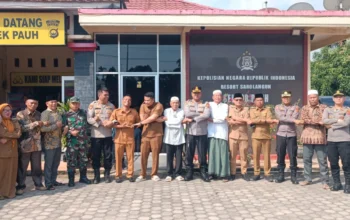 Kapolres Sarolangun Pimpin  Langsung Mediasi Penyelesaian Adat, Dua Desa Sepakat Akhiri Perselisihan dan Jaga Kondusivitas
