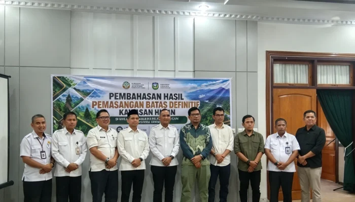 Bupati Sarolangun H. Hurmin S.H. Pimpin Pembahasan Batas Kawasan Hutan Berikan Kepastian Ruang Hidup bagi Masyarakat